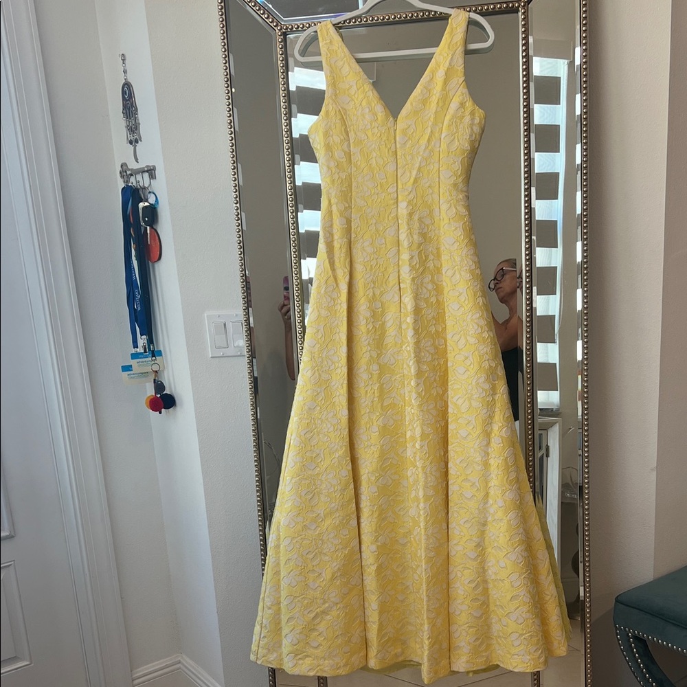 Chic Yellow Floral Maxi Dress - Picture 7 of 11